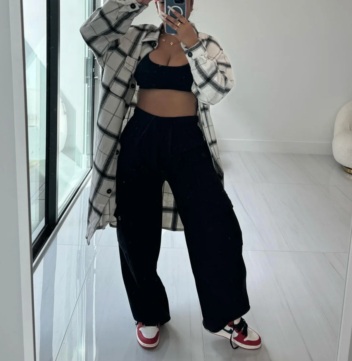 WHITE AND BLACK FLANNEL ME SHACKET